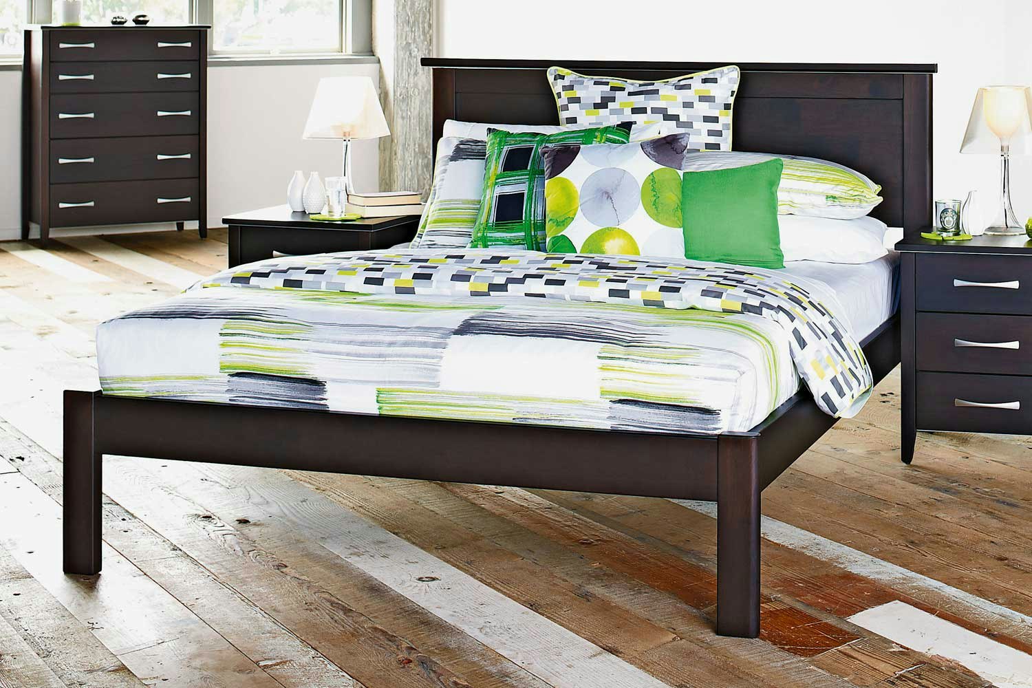 chicago bedroom furniture. chicago bed frame by northwood bedroom furniture